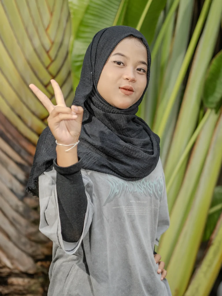 24. NOFIA PUTRI SHOLEKAH  YUD2358