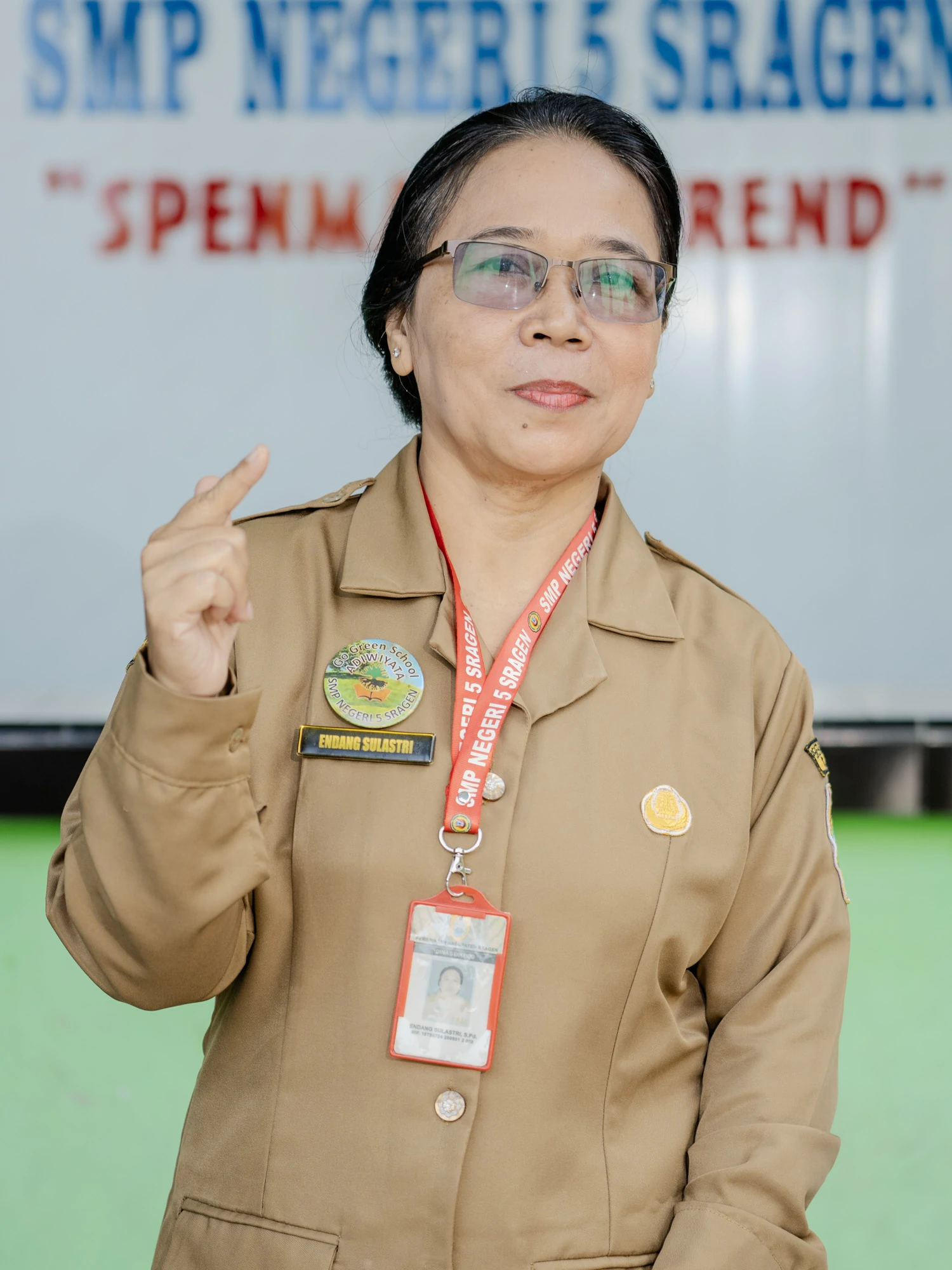 26. Endang Sulastri,S.Pd YUD3320