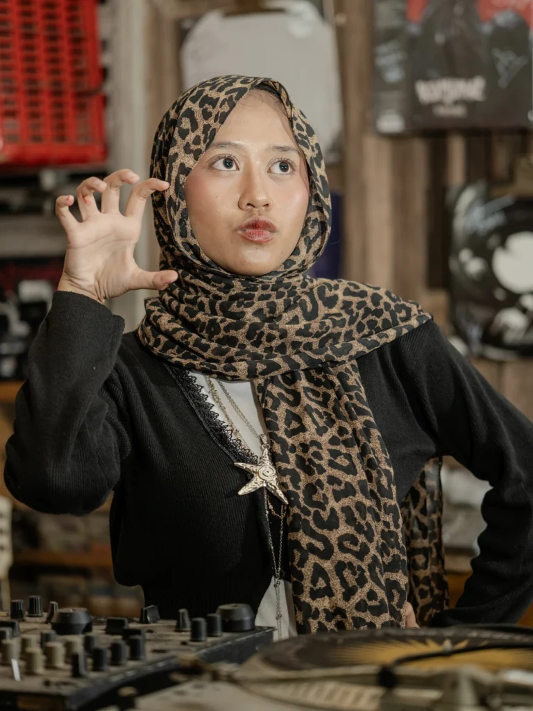 28. QUMAIRAH NOVIA PUTRI RAHARJO  YUD2448