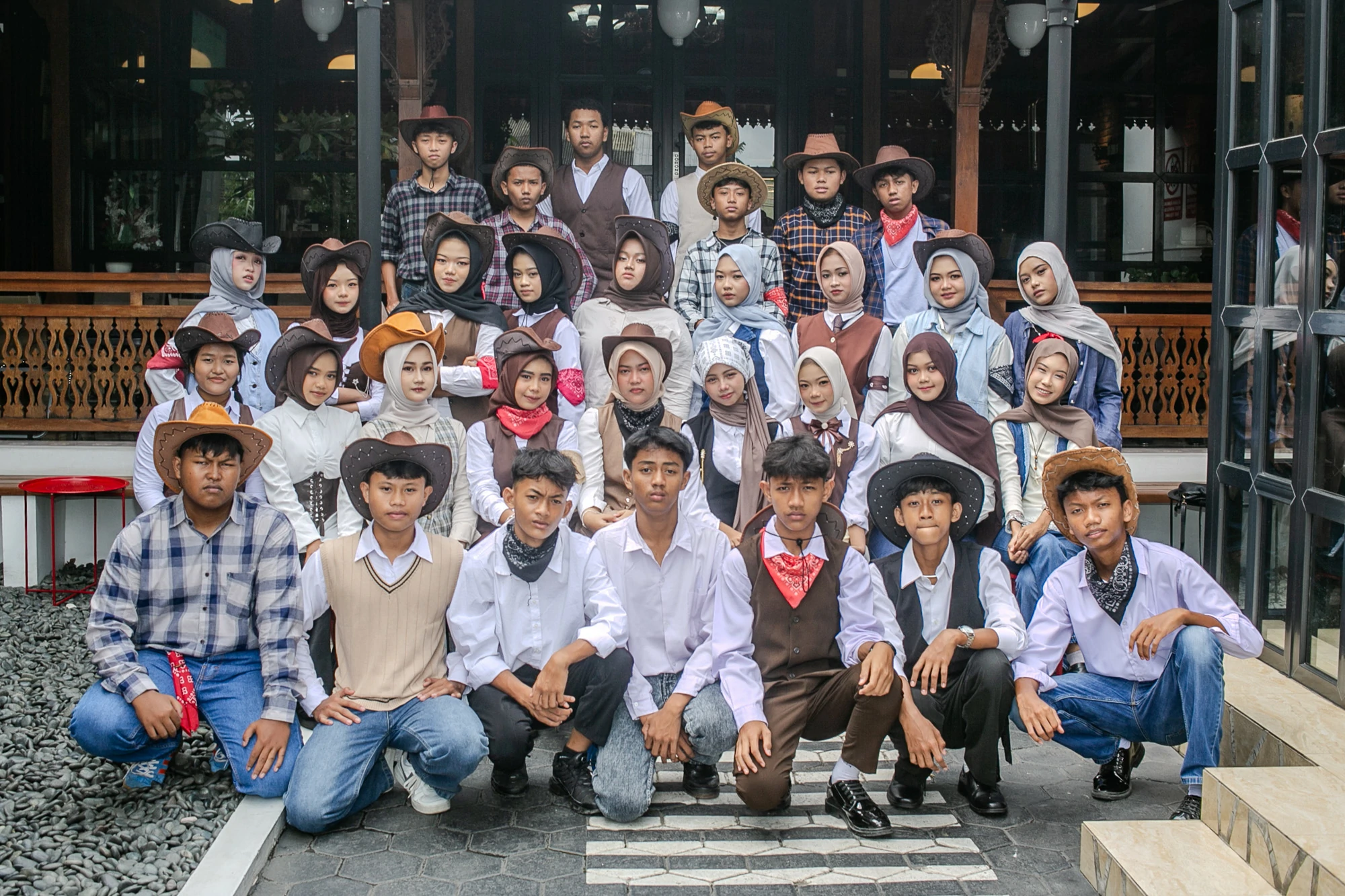 FOTO KELAS 9E SMPN 5 SRAGEN RDT 3922